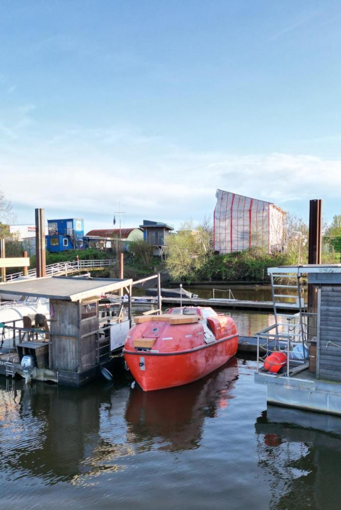 Hotel Ausgebautes Freifallrettungsboot Knutschkugel à Hambourg Extérieur photo